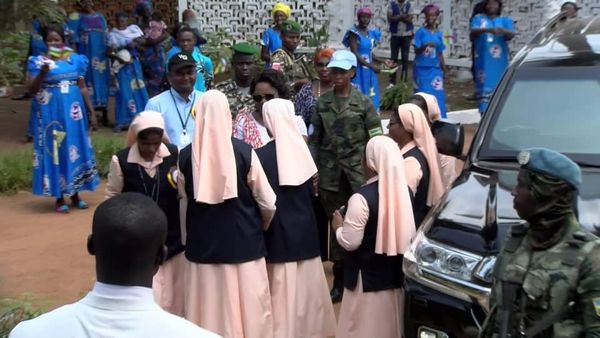 La cérémonie de lancement du projet de micro business à l'endroit de plus de 3000 femmes bénéficiaires de la localité de la Lobaye et l'Ombella M'poko