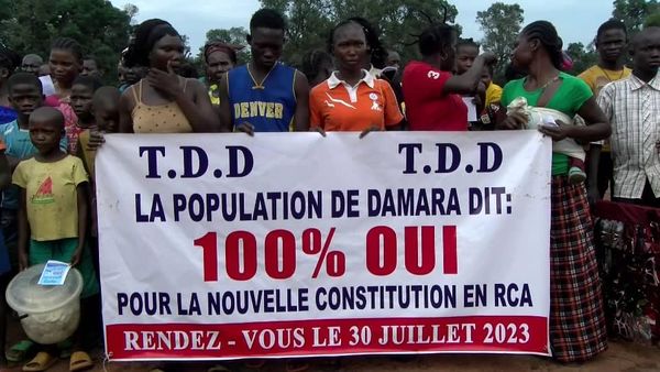 Sensibilisation de la population pour le choix du OUI à la nouvelle constitution.